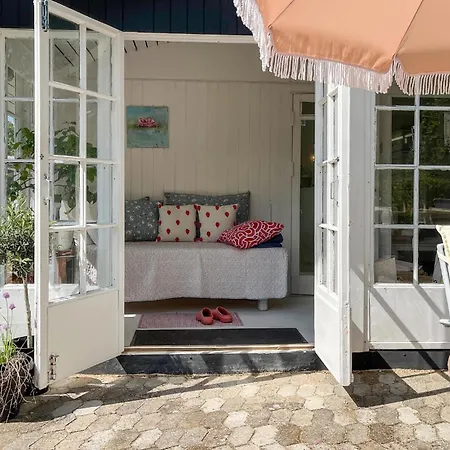 3 Bedroom Stunning In Semesterbostad